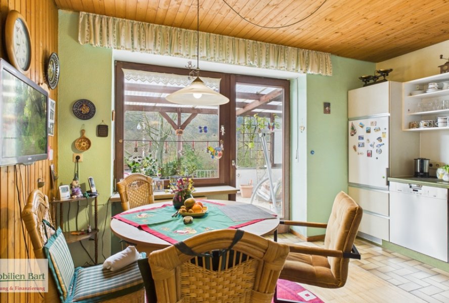 EG - Küche mit Zugang zum Balkon