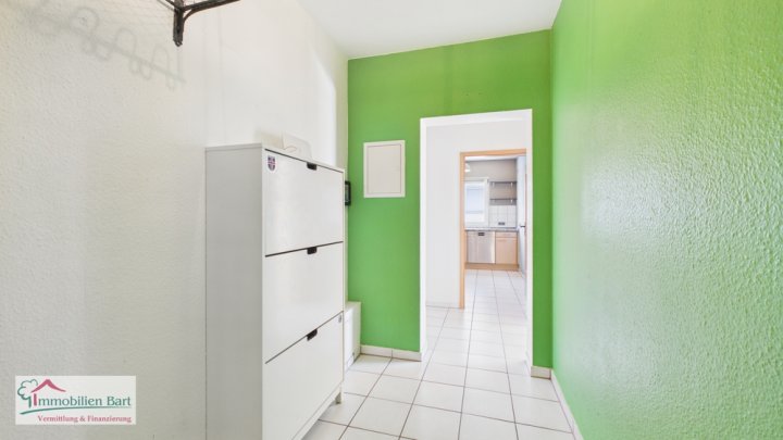GRENZE L-REMICH:

GEPFLEGTE WOHNUNG MIT 2 GARAGEN
