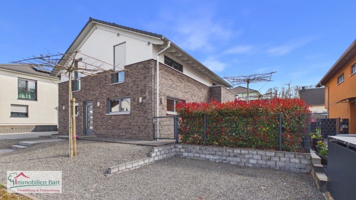 GRENZE LUXEMBURG: NEUWERTIGES A+ WOHNHAUS / 4 SCHLAFZ. / 2 BÄDER IN TOP WOHNLAGE