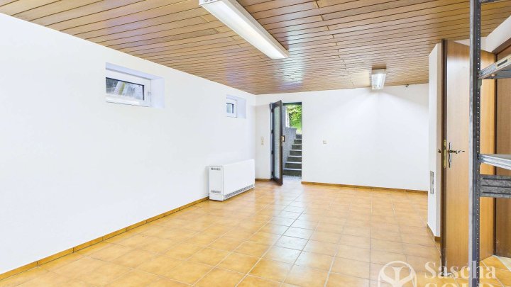 Büroräume mit Lagerfläche, Stellplatz und Garage in St. Ingbert-Mitte (Roter Flur)