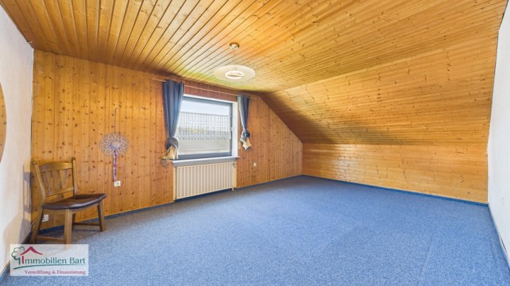 GRENZE LUXEMBURG: 4 GARAGEN/2 WOHNEINHEITEN/ PV ANLAGE/TOP WOHNLAGE IN ORSCHOLZ