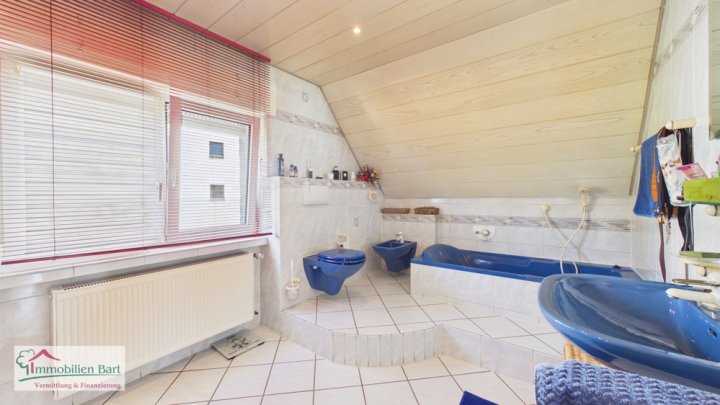 TRIER-OLEWIG: EINFAMILIENHAUS MIT GARTEN UND GARAGE