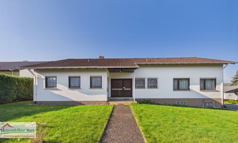 BESSERINGEN / HÖHENLAGE: BUNGALOW MIT ELW IN TOP WOHNLAGE