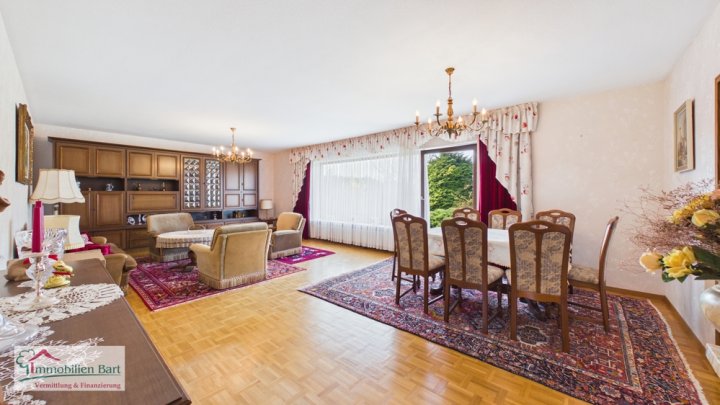 BESSERINGEN / HÖHENLAGE: BUNGALOW MIT ELW IN TOP WOHNLAGE