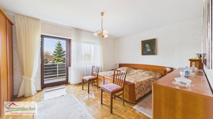 BESSERINGEN / HÖHENLAGE: BUNGALOW MIT ELW IN TOP WOHNLAGE