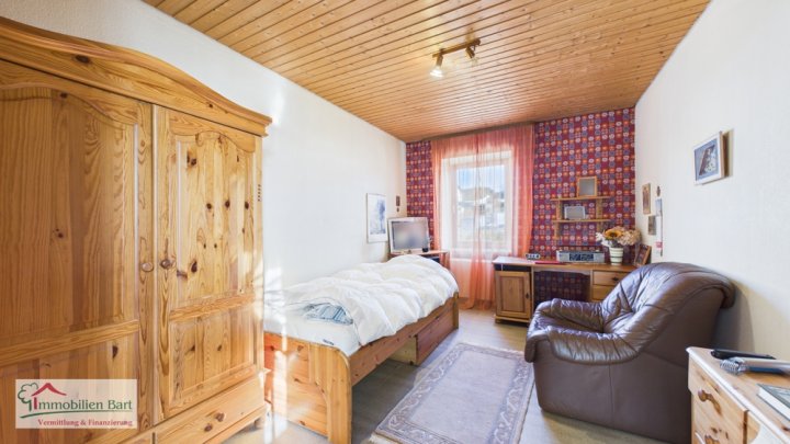 SAARBURG(SERRIG): WOHNHAUS MIT 2 WOHNUNGEN