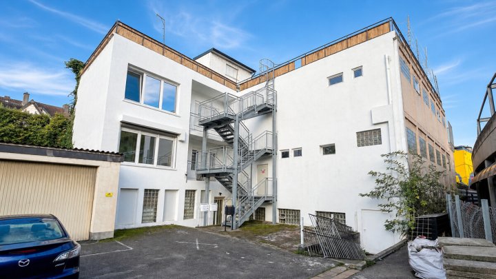 Investieren in Top-Lage: Wohn- und Gewerbeimmobilie in Dillingen