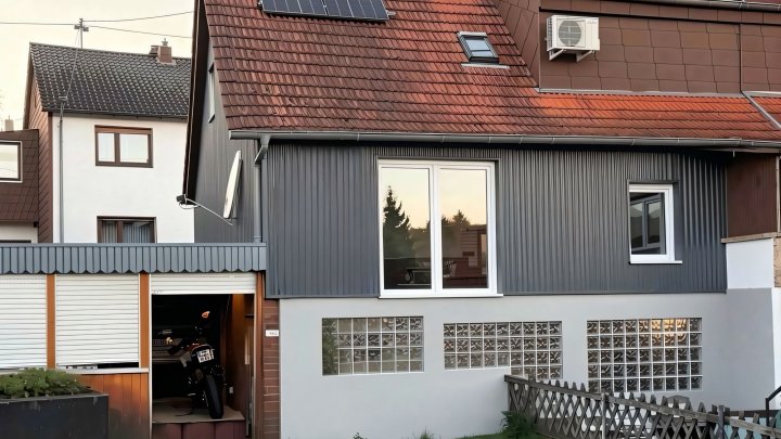 Vollständig saniertes kleines  Einfamilienhaus in Wohnungsgröße mit kleinem Garten