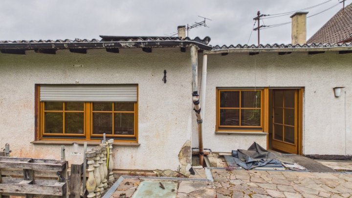 Handwerkerhaus mit großem Grundstück in 1A Lage von Eppelborn zu verkaufen.