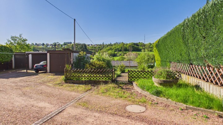 Wohnhaus mit Weitblick - Einfamilienhaus mit Entwicklungspotential in Merchweiler
