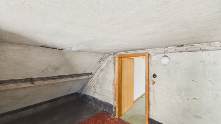 Wohnhaus mit Weitblick - Einfamilienhaus mit Entwicklungspotential in Merchweiler