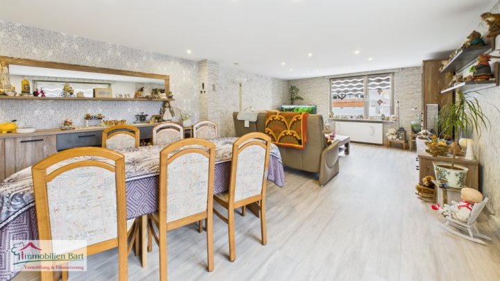 GRENZNÄHE LUXEMBURG: WOHNHAUS MIT GARAGE UND GARTEN