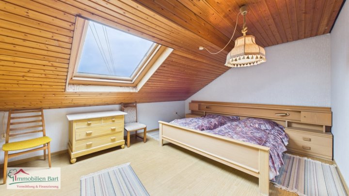 GRENZNÄHE LUXEMBURG: WOHNHAUS MIT GARAGE UND GARTEN