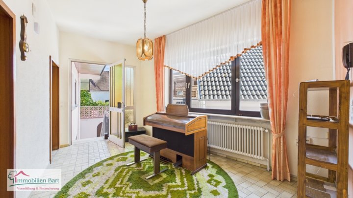 GASTSTÄTTE / WOHNHAUS MIT ELW / VIELSEITIGE VERWENDUNG / TOP LAGE VON MERZIG-HILBRINGEN