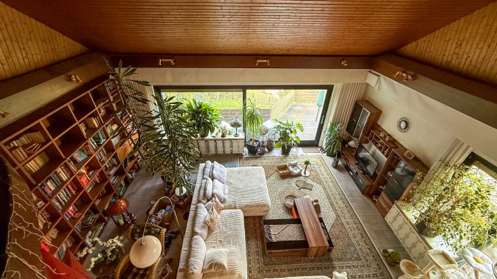 GROßZÜGIG - Einfamilienhaus mit Einliegerwohnung, Indoorpool und großzügigem Garten