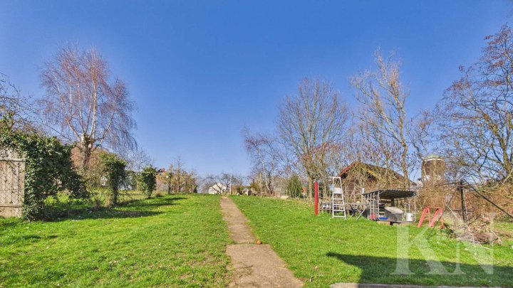 Großzügige Doppelhaushälfte mit ca. 166 m² Wohnfläche und vielseitigem Nutzungspotenzial