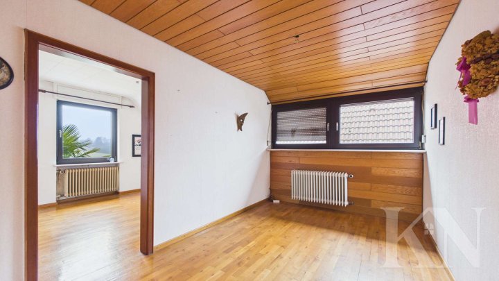 Freistehendes Einfamilienhaus in ruhiger Feldrandlage von Püttlingen – Platz für die ganze Familie