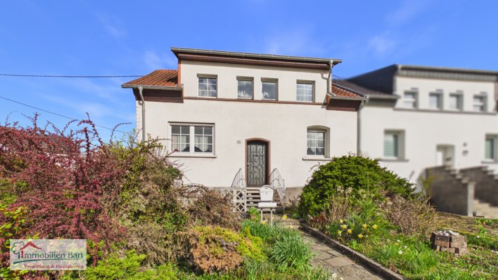 GRENZNÄHE LUXEMBURG:

WOHNHAUS IN ORSCHOLZ MIT 3 SCHLAFZIMMERN UND WINTERGARTEN SOWIE GARTEN