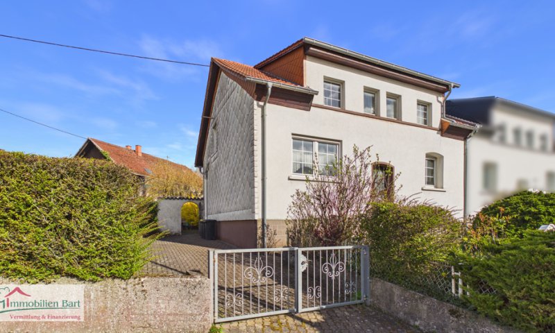 GRENZNÄHE LUXEMBURG:

WOHNHAUS IN ORSCHOLZ MIT 3 SCHLAFZIMMERN UND WINTERGARTEN SOWIE GARTEN