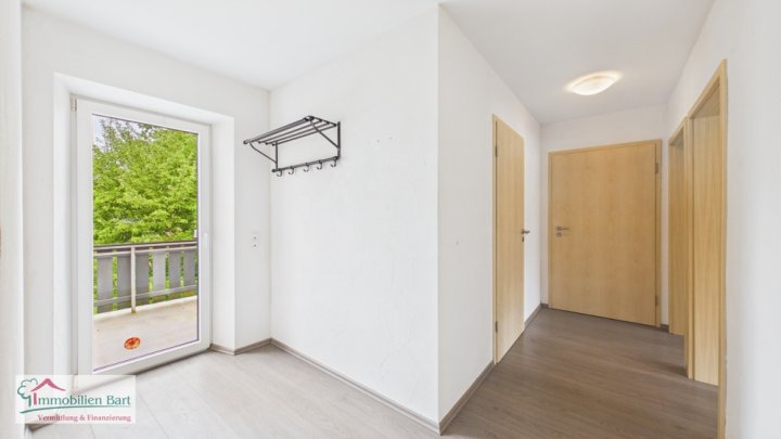 GRENZNÄHE LUXEMBURG:

90 M2 WOHNUNG / 2 KFZ-STELLPLÄTZE UND BALKON!