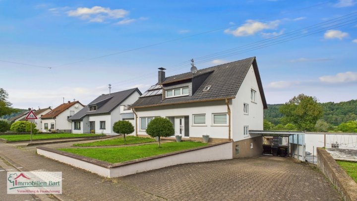 180 M² WOHNFLÄCHE + WEITERE ZIMMER IM UG! WOHNHAUS MIT GARTEN + GARAGE