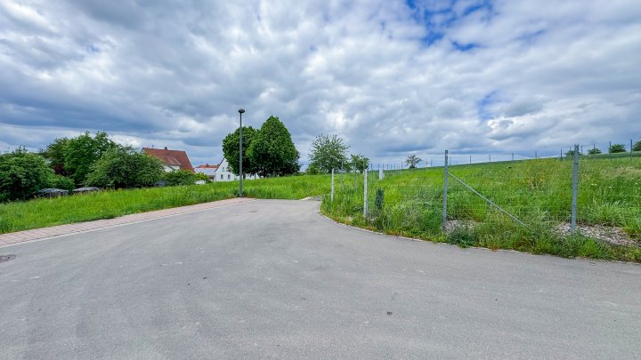 IM NEUBAUGEBIET - Vollerschlossenes Baugrundstück in 66484 Großsteinhausen